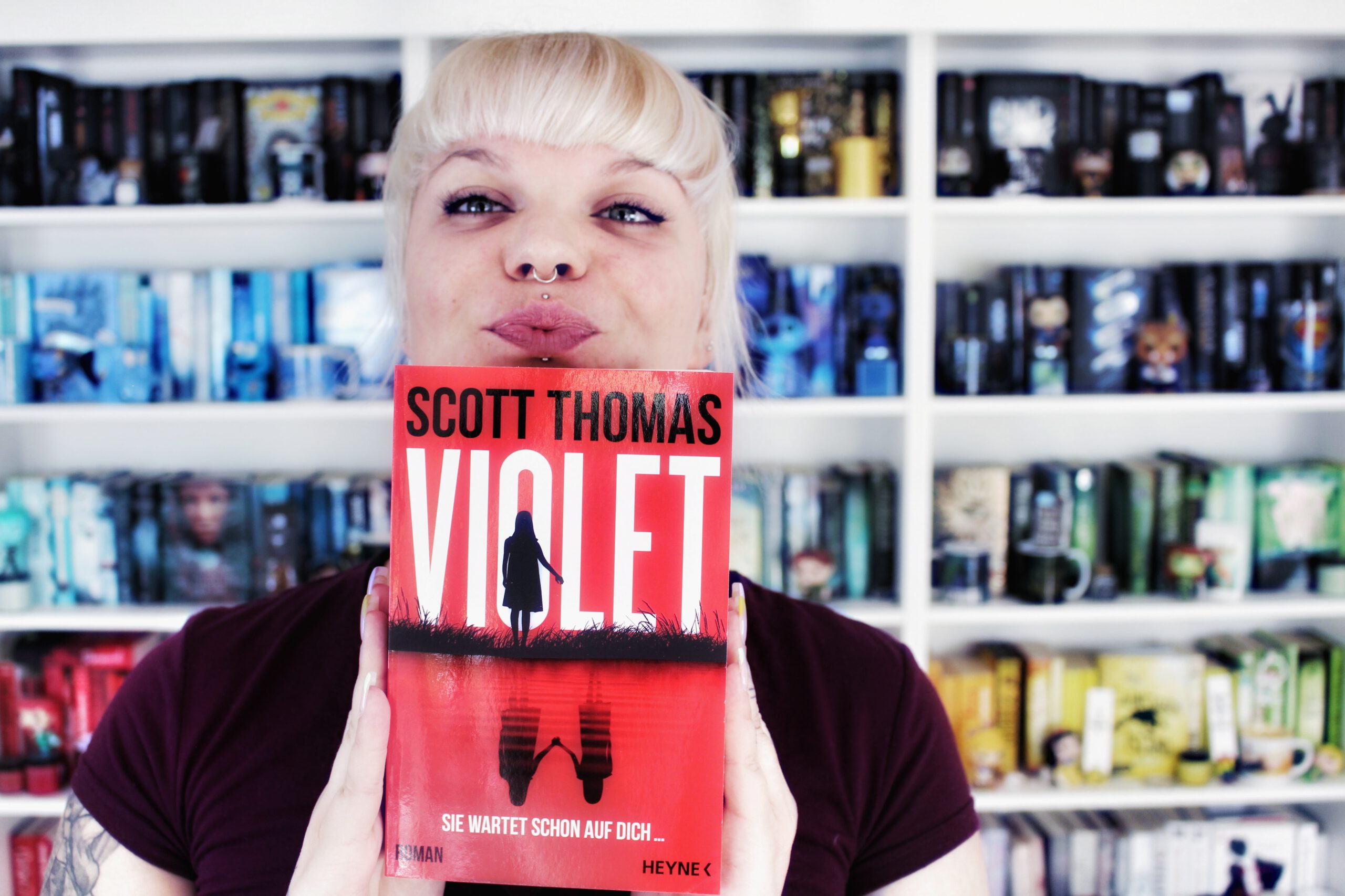 Rezension | Violet von Scott Thomas